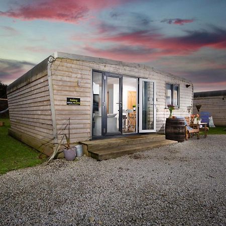 Wheal Prosper- Beautifully Fitted Wooden Lodge Helston Cornwall Εξωτερικό φωτογραφία
