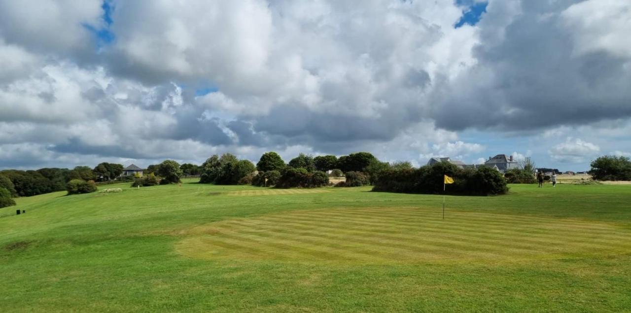 Wheal Prosper- Beautifully Fitted Wooden Lodge Helston Cornwall Εξωτερικό φωτογραφία